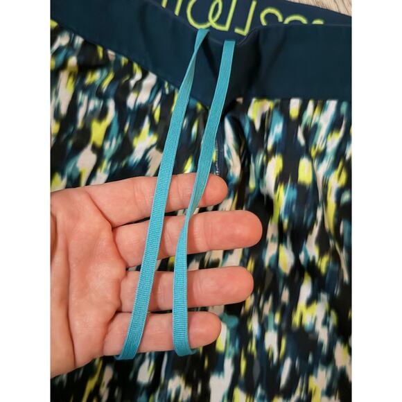 EUC Nike colorful capris red pink colorful sz S activewear yoga gym workout - Picture 4 of 6